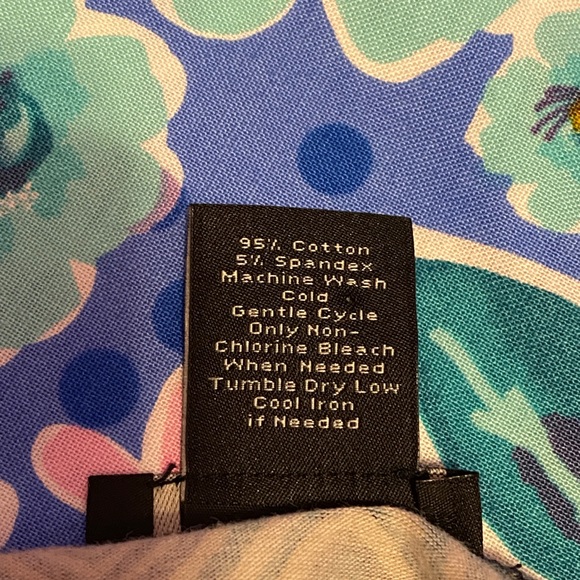 💕3 for $20 💕 Zigzag pattern blouse - Picture 5 of 5